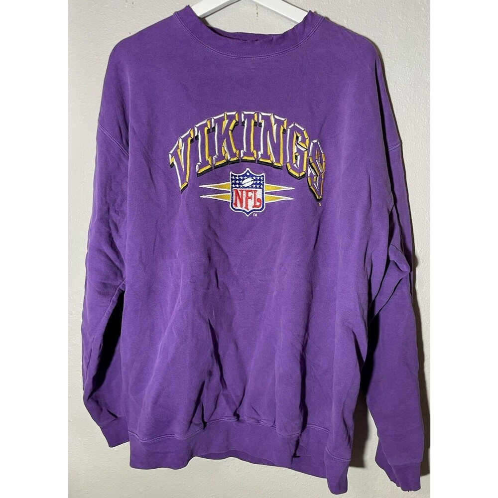 Vintage logo athletic large Minnesota Vikings embroidered purple crewneck